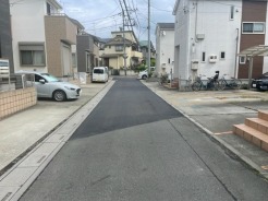 南道路に面した、陽当たり良好な物件です。
