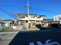 A号地 南道路に面した、陽当たり良好な物件です。
