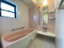 １階　浴室　一日の疲れを癒す浴室は、広々１坪以上。
