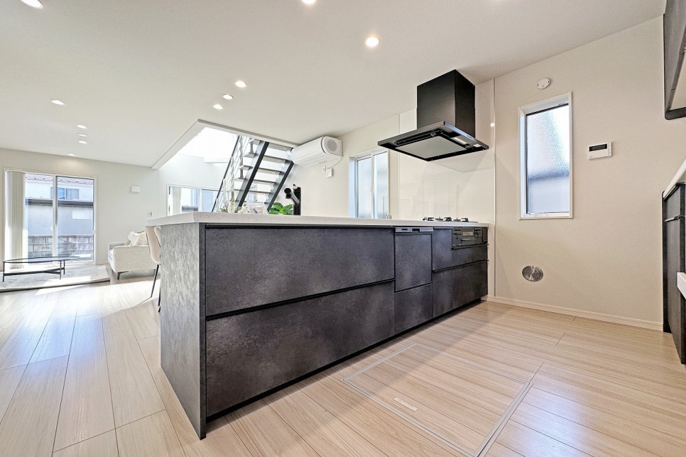 春日部市本田町1丁目 2号棟