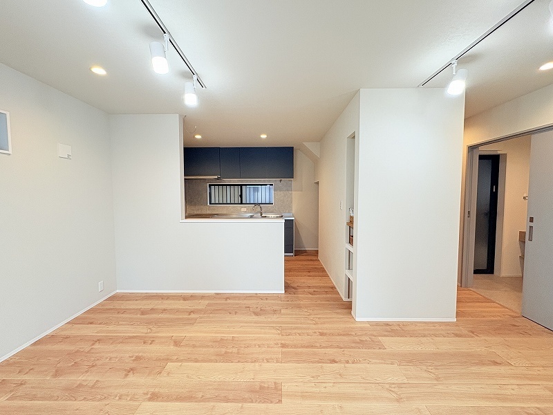 越谷市千間台西5丁目 全1棟