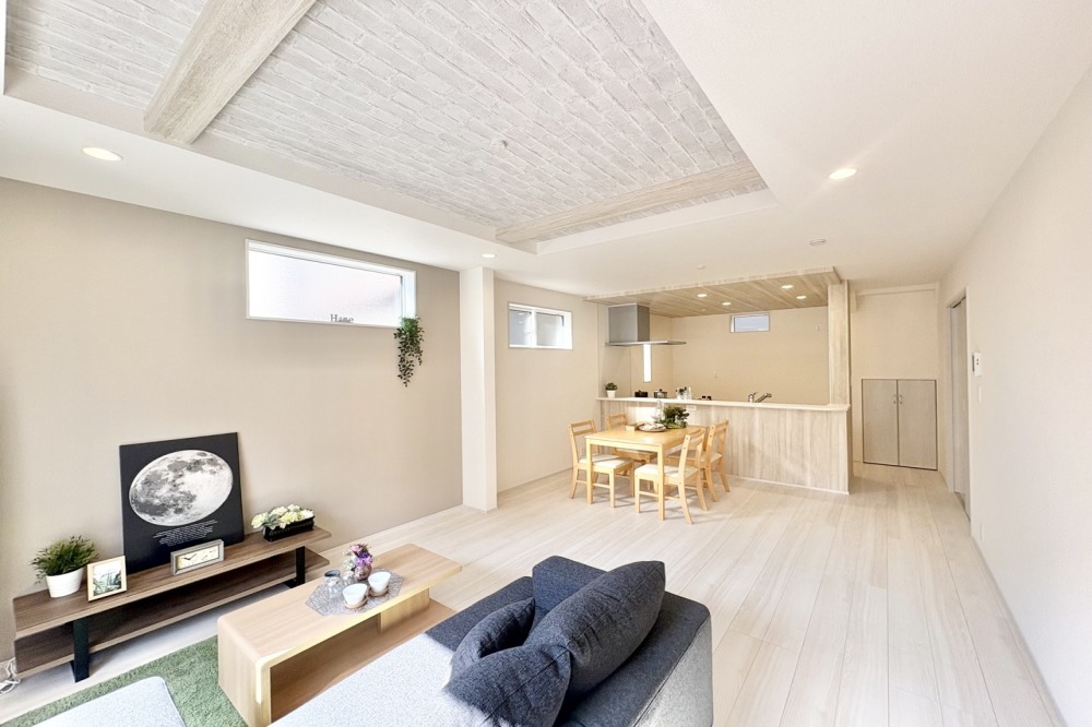 草加市新栄1丁目 全1棟